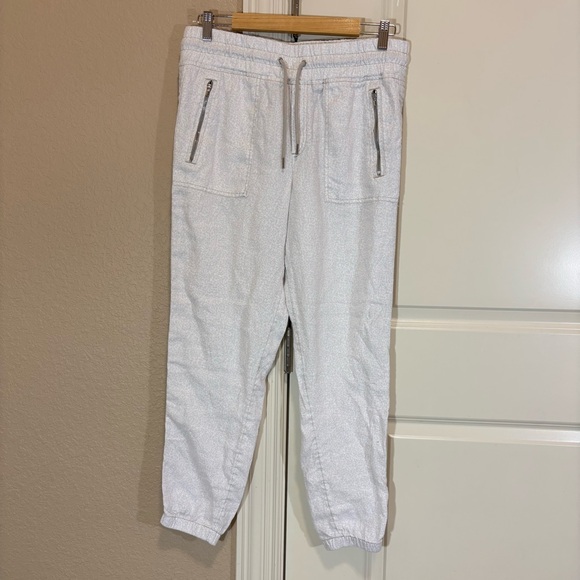 Athleta Cabo Linen Joggers Micro Cheetah Print
Size 10 Summer Vacation Travel - Picture 4 of 13